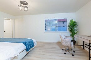 Elegant Pasadena Retreat Prime Comfort Awaits