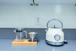 Elegant Pasadena Retreat Prime Comfort Awaits