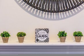 Elegant Pasadena Retreat Prime Comfort Awaits