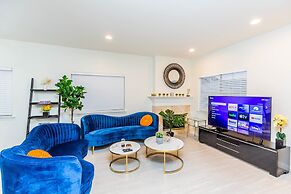Elegant Pasadena Retreat Prime Comfort Awaits