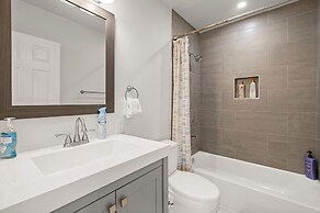 Newly Remodeled 2b2b APT Near Pasadena Old Town