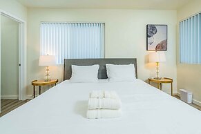 Newly Remodeled 2b2b APT Near Pasadena Old Town