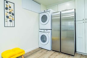 Newly Remodeled 2b2b APT Near Pasadena Old Town