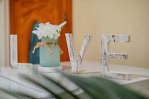 Monterey Park Retreat Spectacular Views Comfort