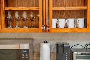 Monterey Park Retreat Spectacular Views Comfort