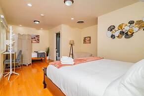 Monterey Park Retreat Spectacular Views Comfort