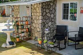 Monterey Park Retreat Spectacular Views Comfort