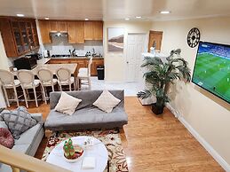 Monterey Park Retreat Spectacular Views Comfort