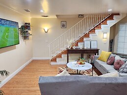 Monterey Park Retreat Spectacular Views Comfort