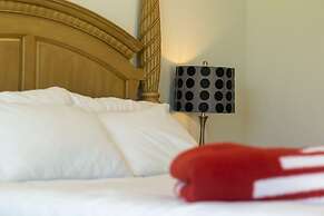 Luxurious Ontario Townhouse Ideal Family Retreat