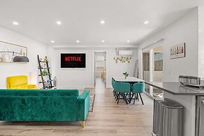 Modern Family Getaway With Spacious Living Areas