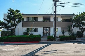 Modern Family Getaway With Spacious Living Areas