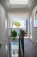 Modern Family Getaway With Spacious Living Areas