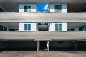 Modern Family Getaway With Spacious Living Areas