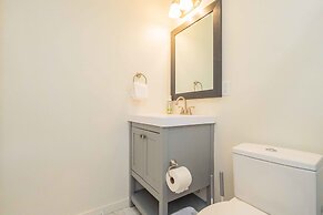 Modern Family Getaway With Spacious Living Areas