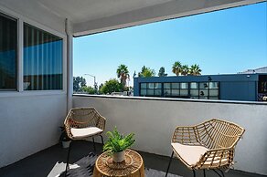 Modern Family Getaway With Spacious Living Areas