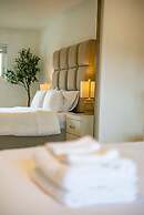 Serene Retreat With Modern Comforts in San Gabriel