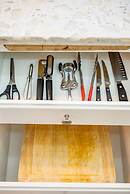 Serene Retreat With Modern Comforts in San Gabriel