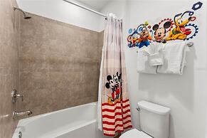 3Bd Sleeps8 With Pool Close to Disney Festival 220