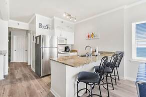 Tradewinds 1301 Beachfront Top-floor