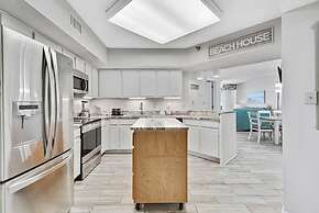 Windward Pointe 804- Sleeps 10 Beachfront Resort Amenities