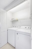 Palms 404- 4th Floor Corner Unit Beach