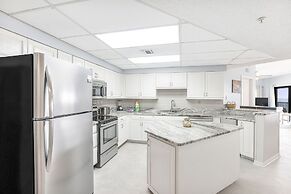 Palms 404- 4th Floor Corner Unit Beach