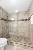 Palms 404- 4th Floor Corner Unit Beach