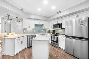 Windward Pointe 303 Ideally Located on 3rd Floor