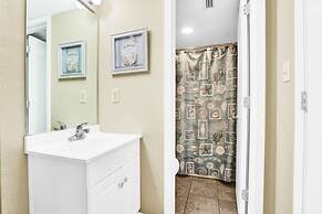 Seaside Beach 5415- Beach Front Pools Sauna