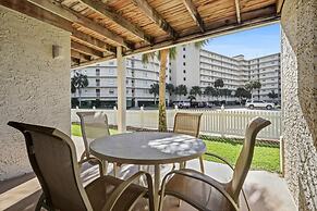 Seaside Beach 2103- Ground Level Beachside