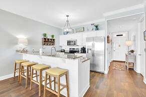 Regency Isle 806 2 BR 2 5 BA Gulf-front A