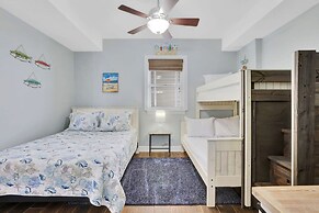 Regency Isle 806 2 BR 2 5 BA Gulf-front A