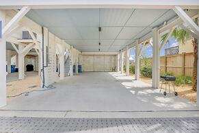 Porpoise-full Life Spacious Beach Home w Pool