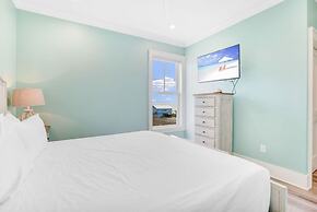 Porpoise-full Life Spacious Beach Home w Pool