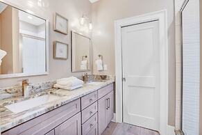 Porpoise-full Life Spacious Beach Home w Pool