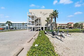 Portside 108- On Ole River Bring Boat Pool