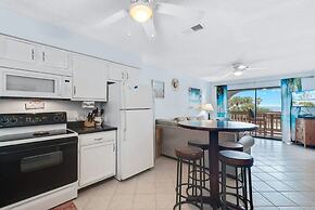 Las Palmas 114- Pool BBQ Short Walk to Beach