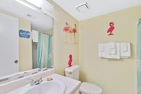 Las Palmas 114- Pool BBQ Short Walk to Beach