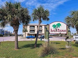 Las Palmas 114- Pool BBQ Short Walk to Beach