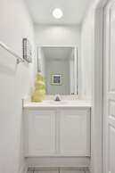 Palm Beach 22D 2 BR 2 5 BA Beach-view