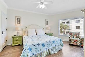 Palm Beach 22D 2 BR 2 5 BA Beach-view