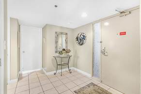 Phoenix II 2101-amenities Galore Beachfront