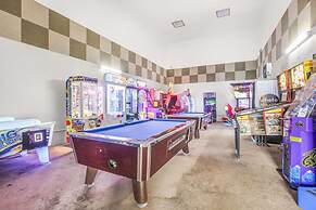 Phoenix II 2101-amenities Galore Beachfront