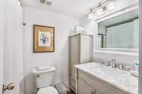 Phoenix III 3031 Beachfront End-unit