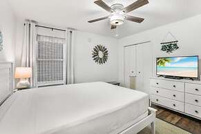 Phoenix III 3031 Beachfront End-unit