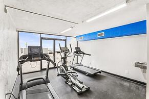 Island Wind West 177 Next to Hangout Pool Beach