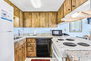 Island Wind West 177 Next to Hangout Pool Beach