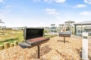 Jubilee Landing 306 Beach Bay Boat Slip Pool