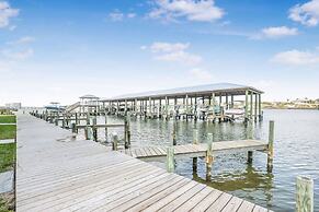 Jubilee Landing 306 Beach Bay Boat Slip Pool